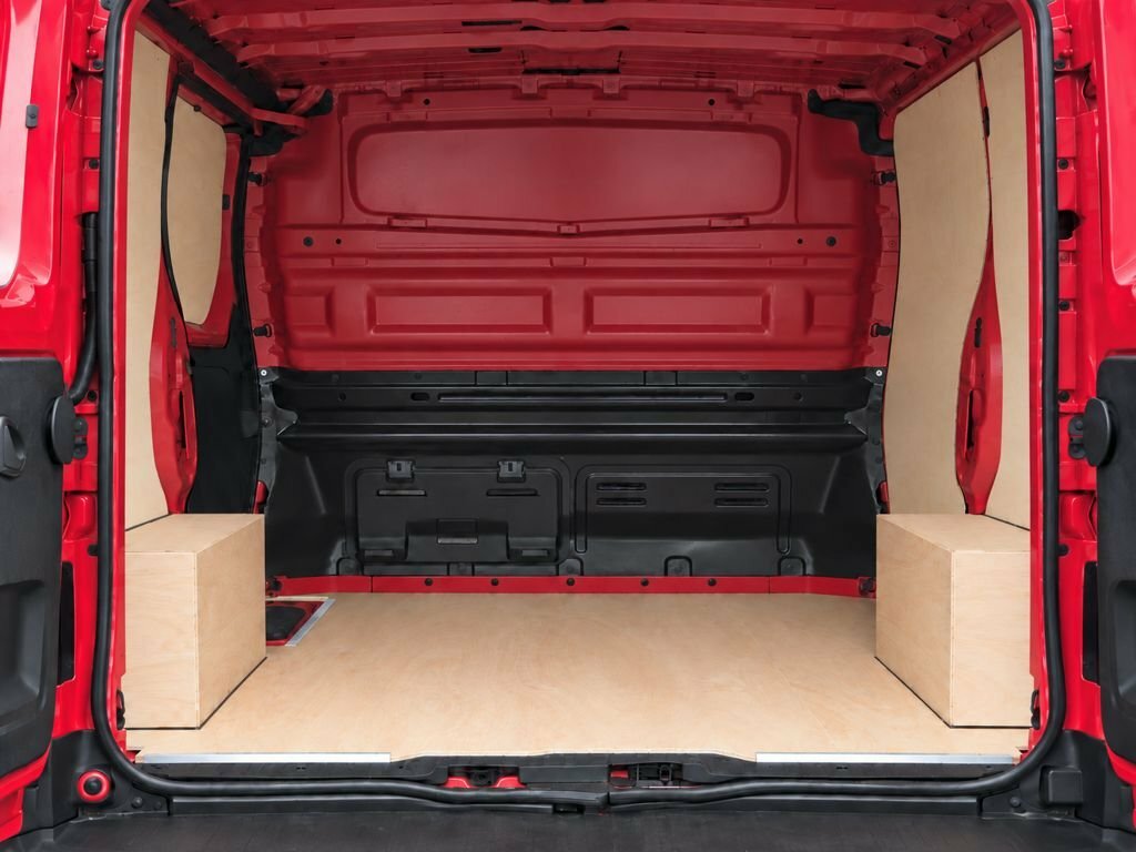 Renault Trafic 2L Sport VK72CRJ Red #3