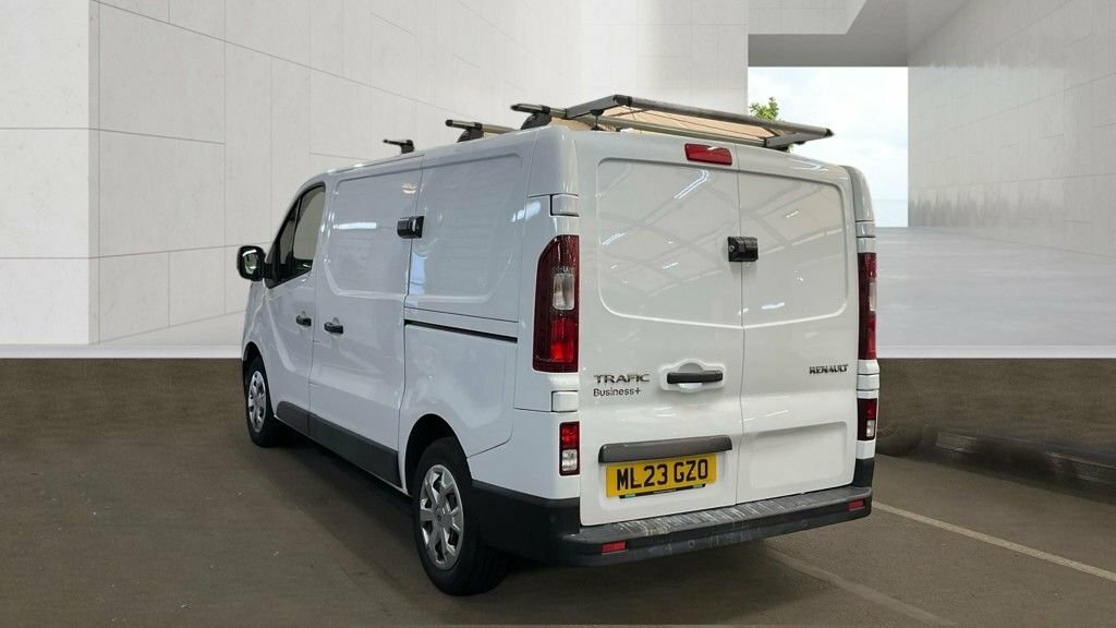 Renault Trafic 2L Business White #3
