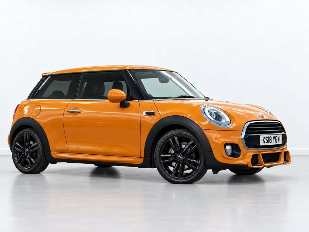 Mini Hatch 1.5L Cooper Orange