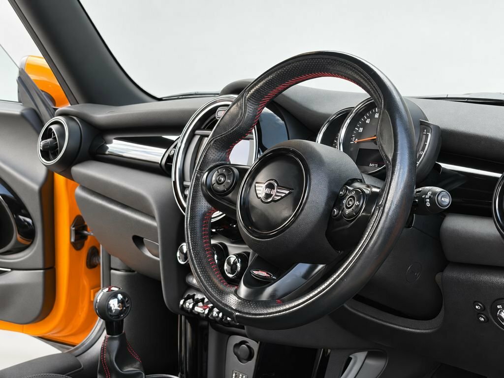 Mini Hatch 1.5L Cooper Orange #2