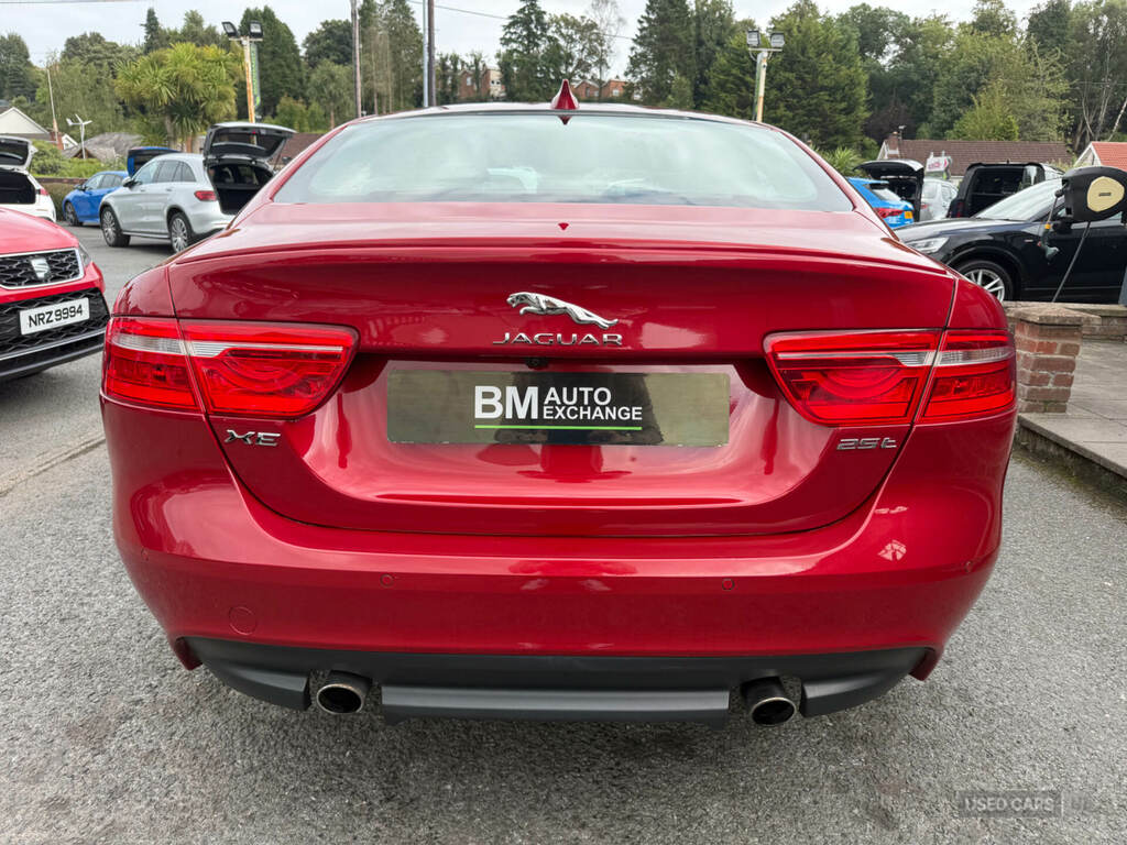 Jaguar XE 2.0 250 R-sport Red #6