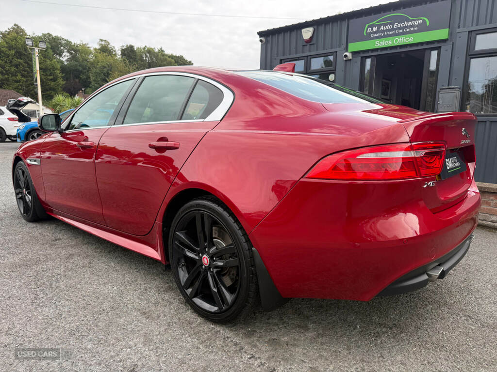 Jaguar XE 2.0 250 R-sport Red #5