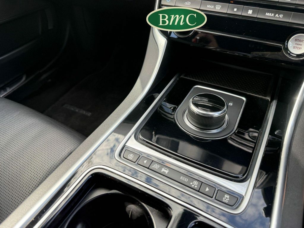 Jaguar XE 2.0I R-sport Saloon Blue #30
