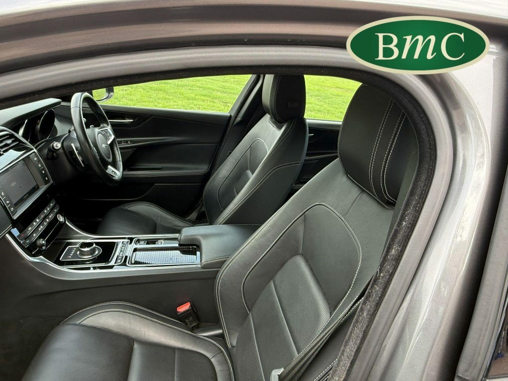 Jaguar XE 2.0I R-sport Saloon Blue #22