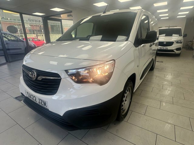 Vauxhall Combo 1.5 Turbo D 2300 Dynamic Panel Van Manu White #6