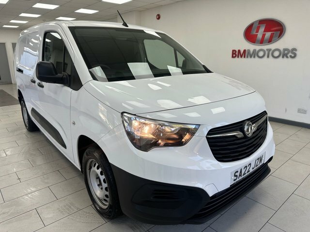 Vauxhall Combo 1.5 Turbo D 2300 Dynamic Panel Van Manu White #3