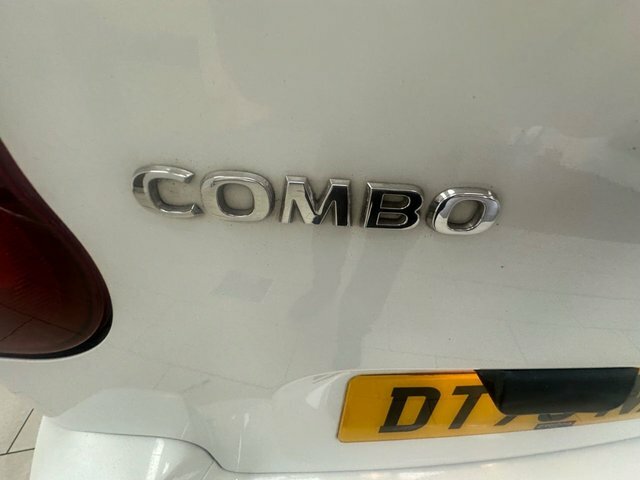 Vauxhall Combo 2300 1.5 Turbo D 100Ps H1 Sportive Van White #31