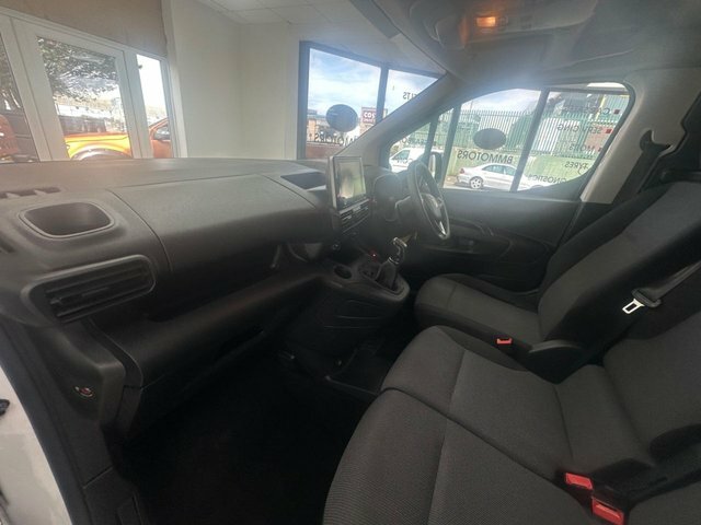 Vauxhall Combo 2300 1.5 Turbo D 100Ps H1 Sportive Van White #21