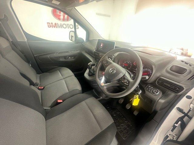 Vauxhall Combo 2300 1.5 Turbo D 100Ps H1 Sportive Van White #8