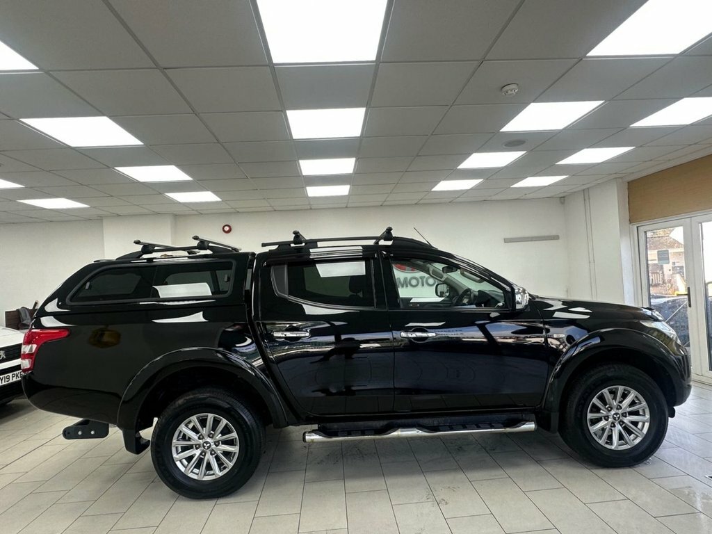 Mitsubishi L200 2.4L Dc Titan Black #2