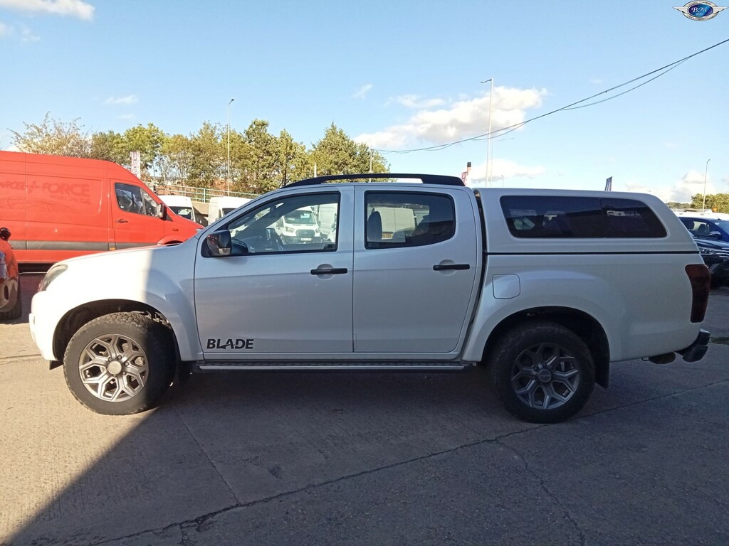 Isuzu D-Max 2.5 Td Blade White #4
