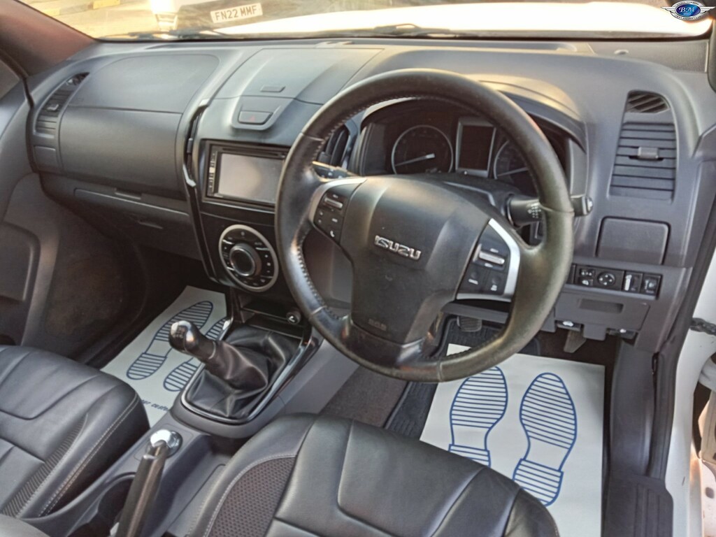 Isuzu D-Max 2.5 Td Blade White #2