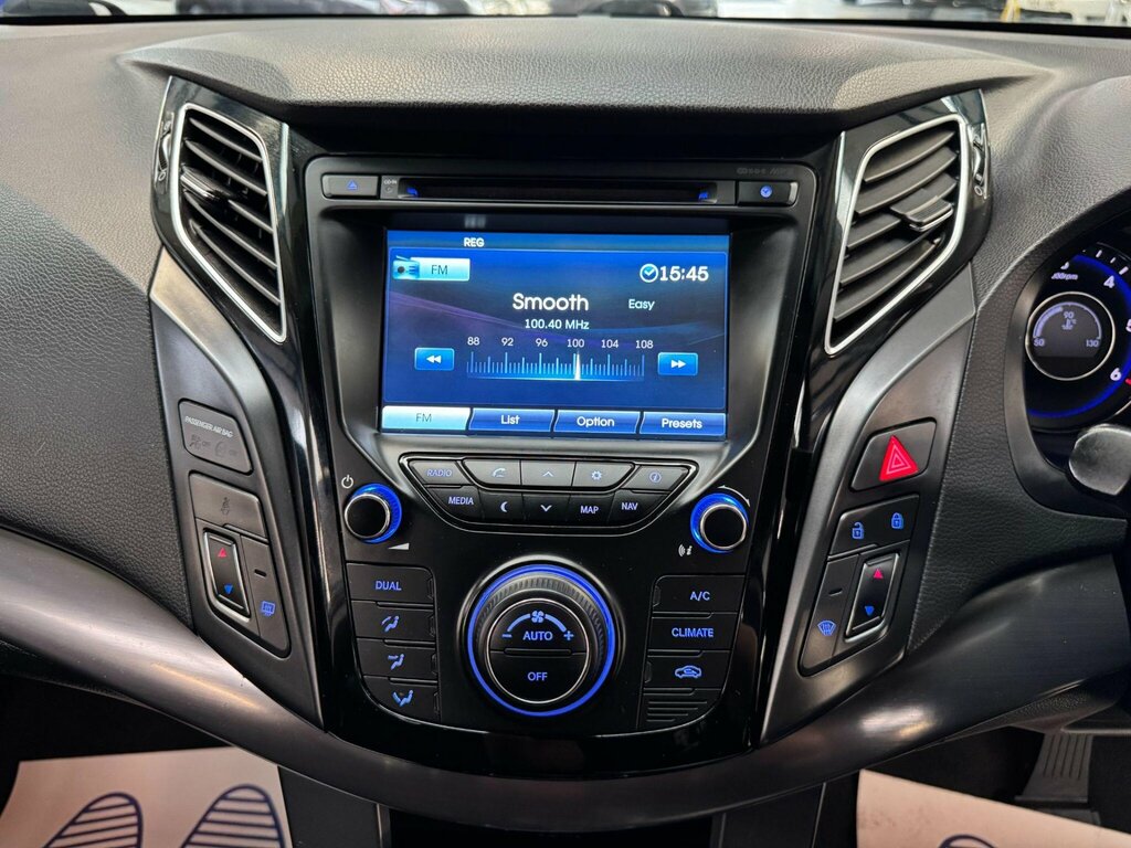 Hyundai I40 Crdi Style Blue Drive Red #25