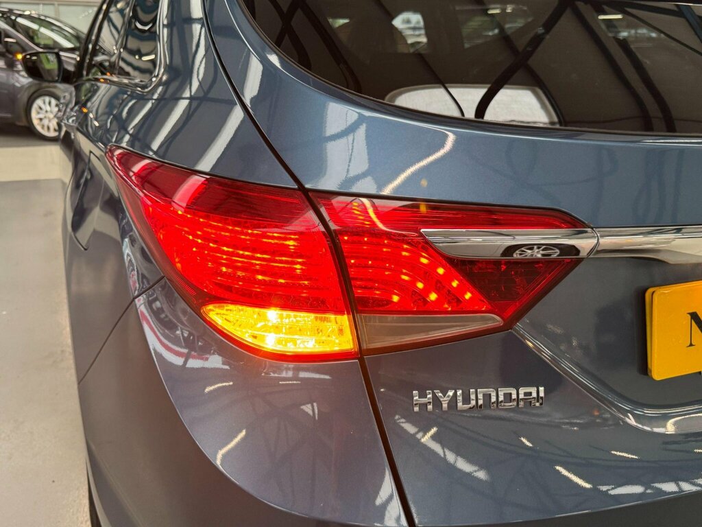 Hyundai I40 Crdi Style Blue Drive Red #69