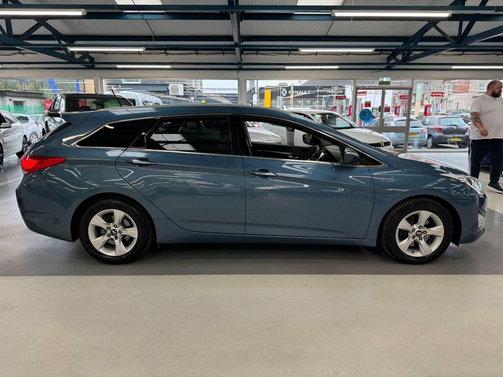 Hyundai I40 Crdi Style Blue Drive Red #18