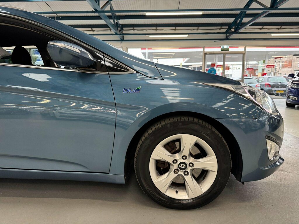 Hyundai I40 Crdi Style Blue Drive Red #19