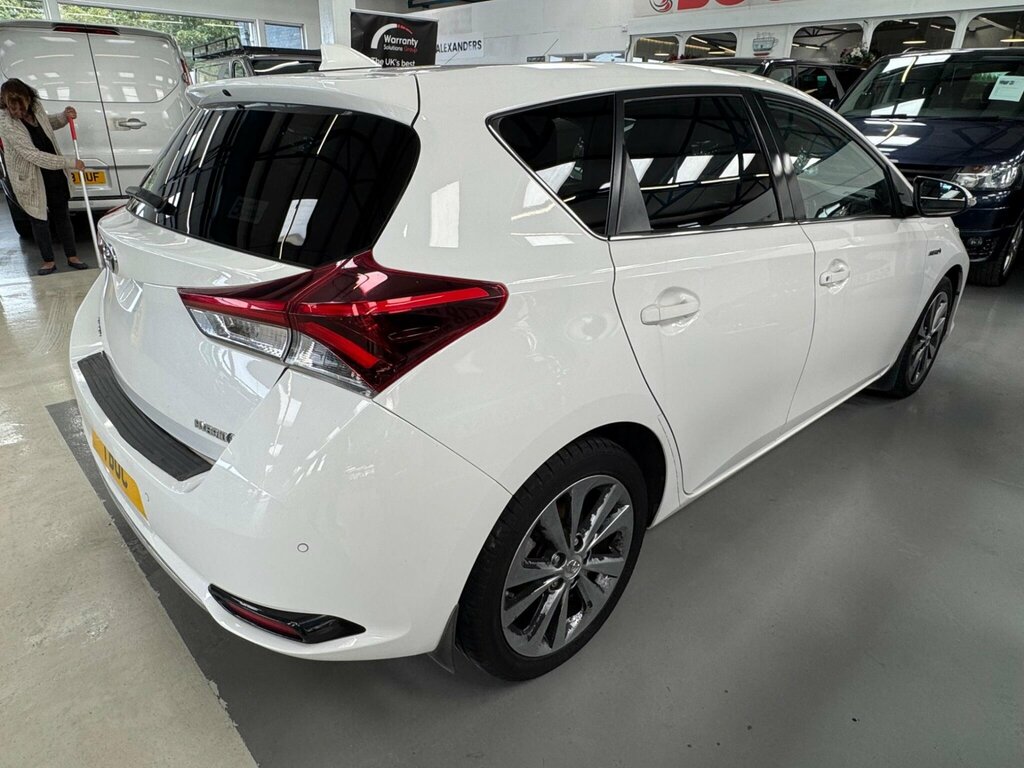 Toyota Auris 1.8 Vvt-h Excel Cvt Euro 6 Ss Safety Sense White #4