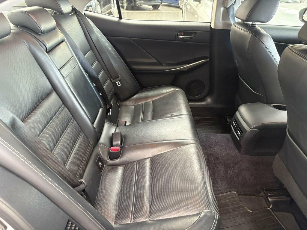 Lexus IS Saloon 2.5 300H Premier E-cvt Euro 5 Ss 20 Silver #38