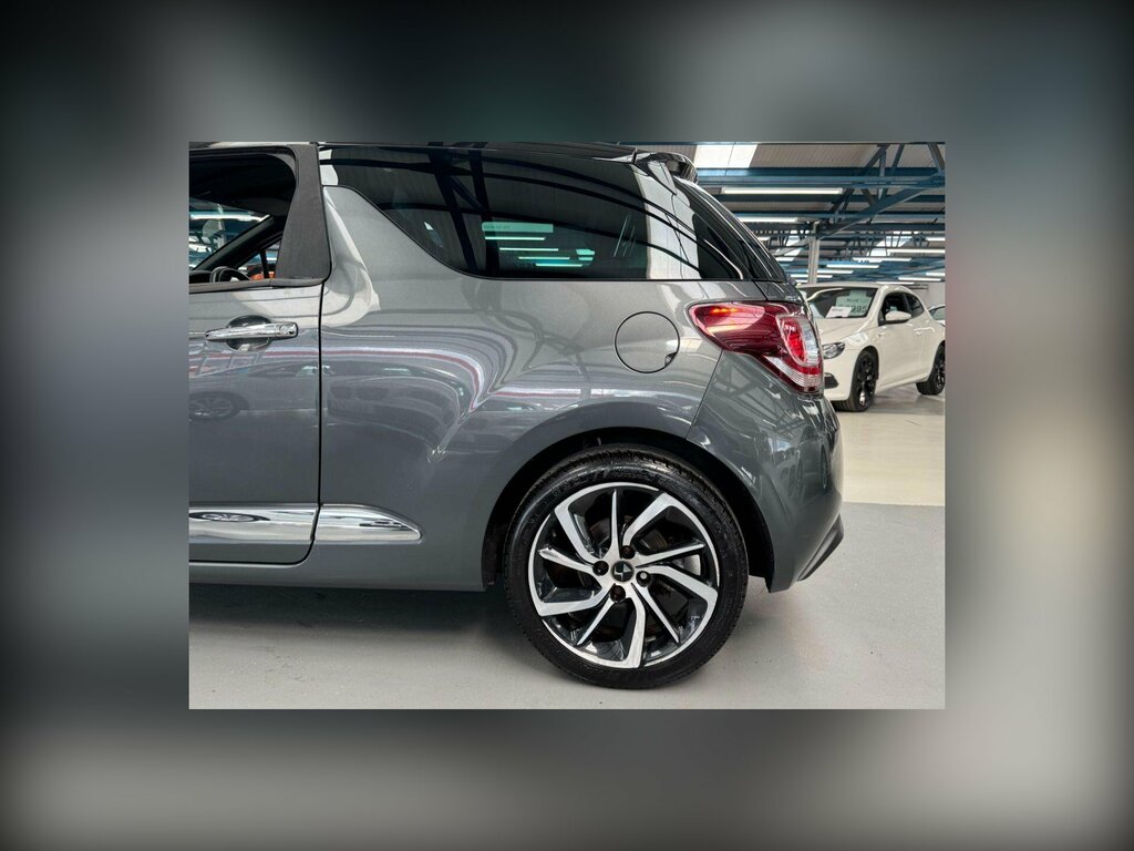 DS DS 3 1.6 Bluehdi Dstyle Nav Hatchback Grey #4