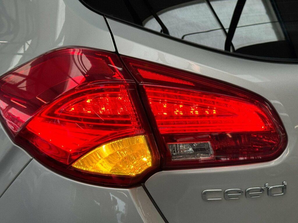 Kia Ceed 1.6 Crdi 2 Sportswagon Euro 5 Silver #70