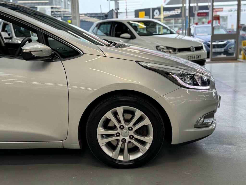 Kia Ceed 1.6 Crdi 2 Sportswagon Euro 5 Silver #22