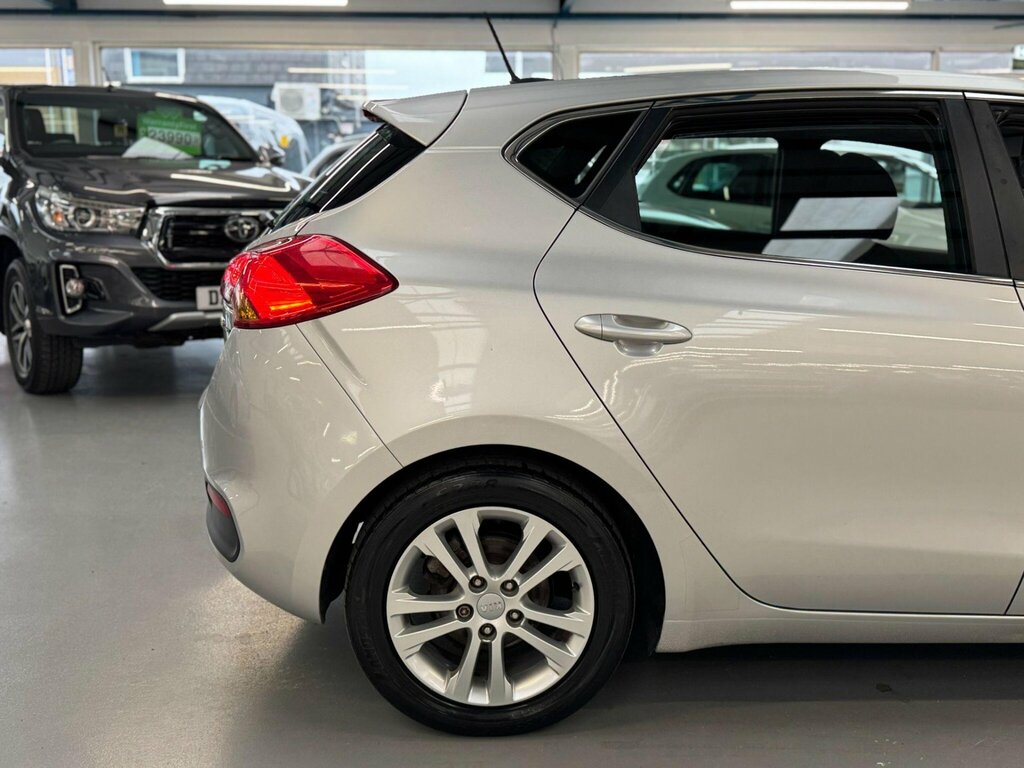 Kia Ceed 1.6 Crdi 2 Sportswagon Euro 5 Silver #20