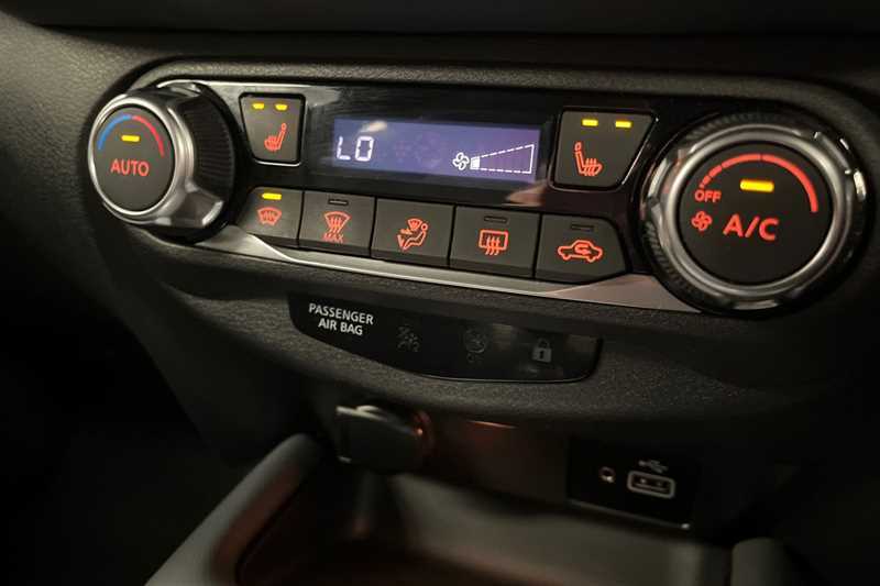 Nissan Juke 1.0 Dig-t 114 Tekna MW70PXC Black