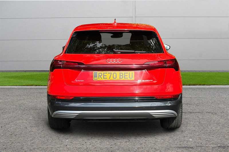 Audi E-tron 230Kw 50 Quattro 71Kwh Sport Red #4