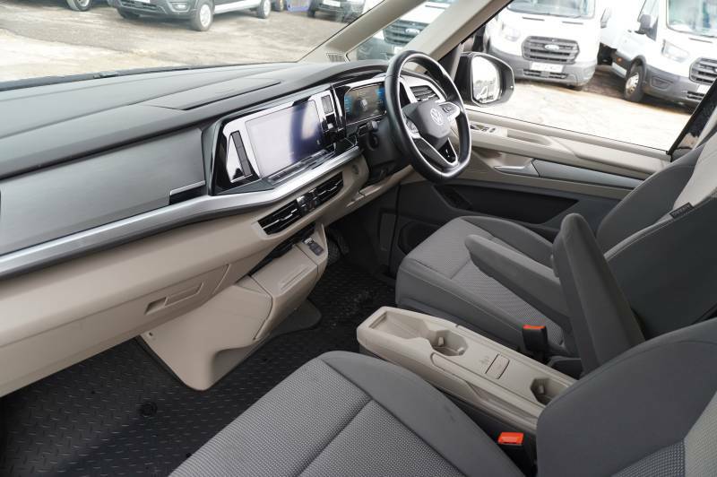 Volkswagen Multivan 1.4 Tsi 13Kwh Energetic Mpv Plug In Hyb Orange #2