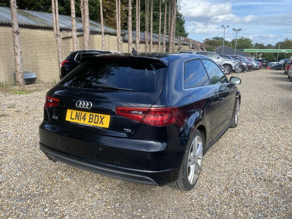 Audi A3 2.0 Tdi S Line Black #4