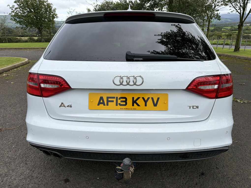 Audi A4 Saloon 2.0 Tdi Black Edition Euro 5 Ss 201 Red #10