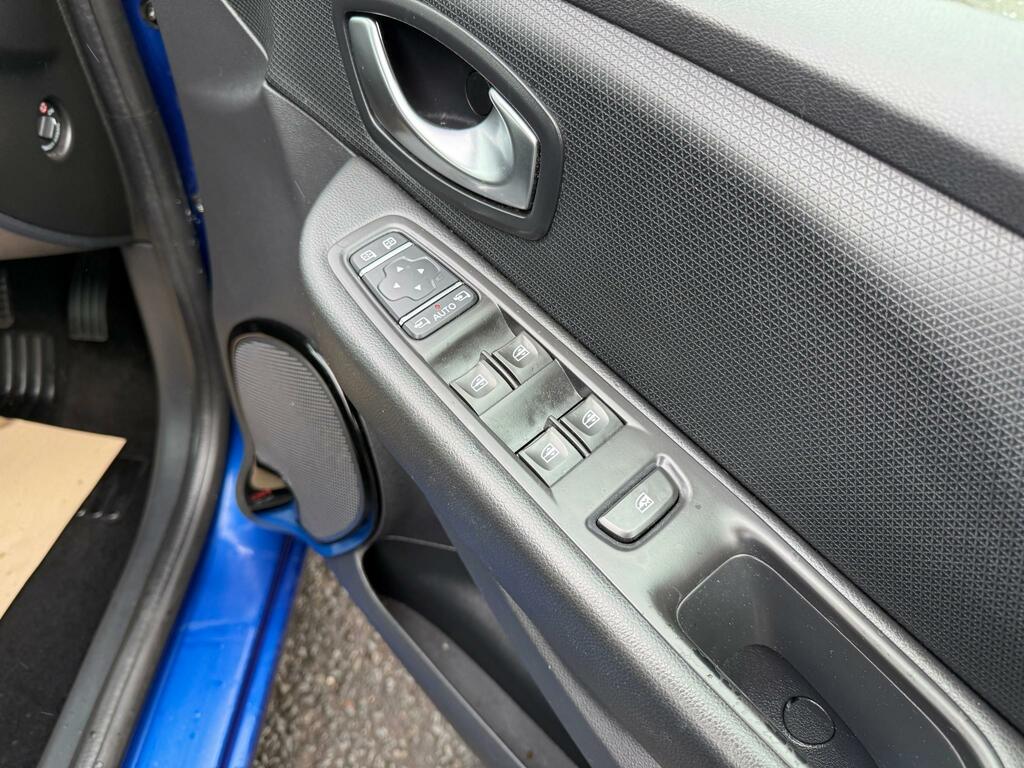 Renault Clio Dynamique S Nav Dci Blue #6
