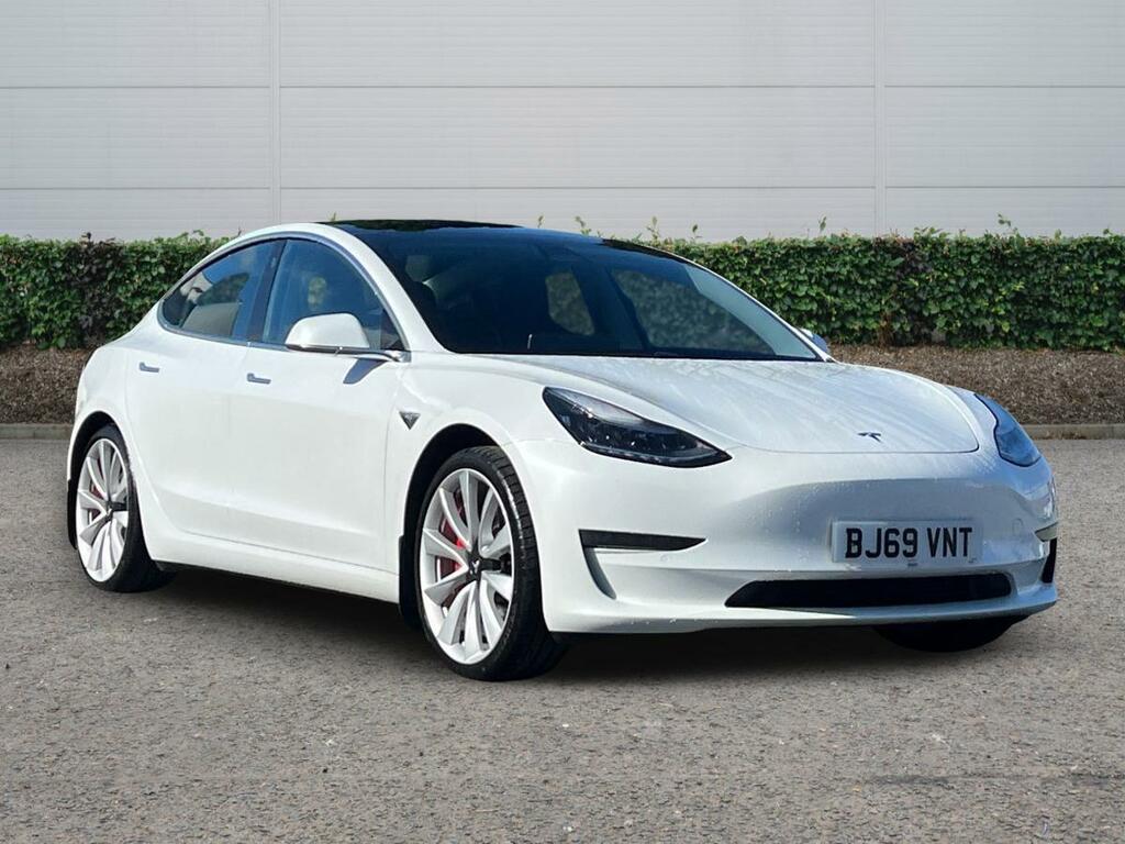 Tesla Model 3 Dual Motor Performance Saloon White