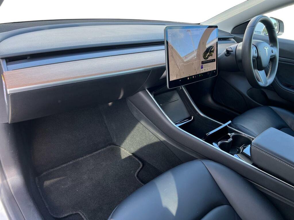 Tesla Model 3 Dual Motor Performance Saloon White #2