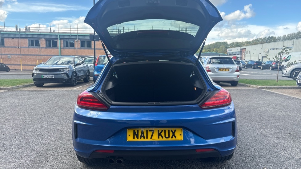 Volkswagen Scirocco R-line Black Edition Blue #4