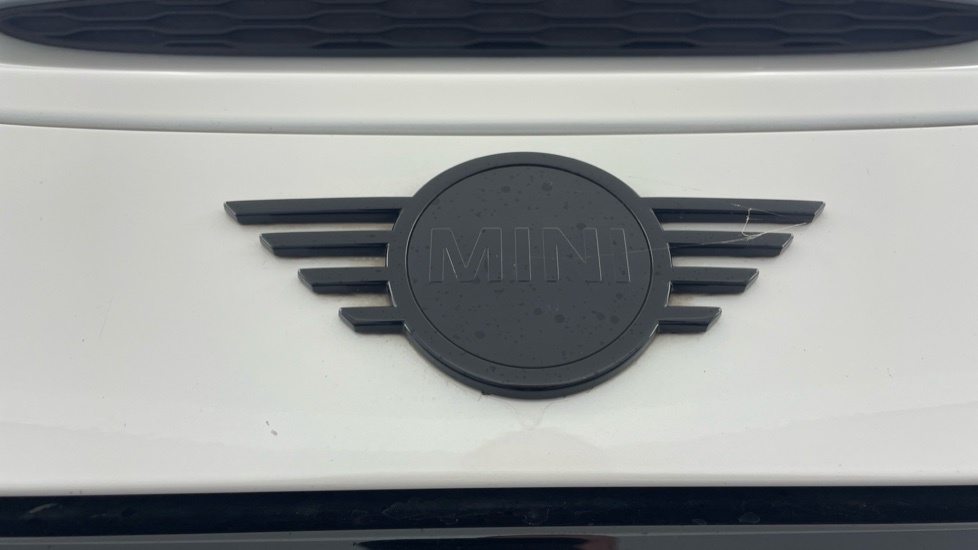 Mini Convertible 1.5 Cooper Sport Premium Plus Yellow #24