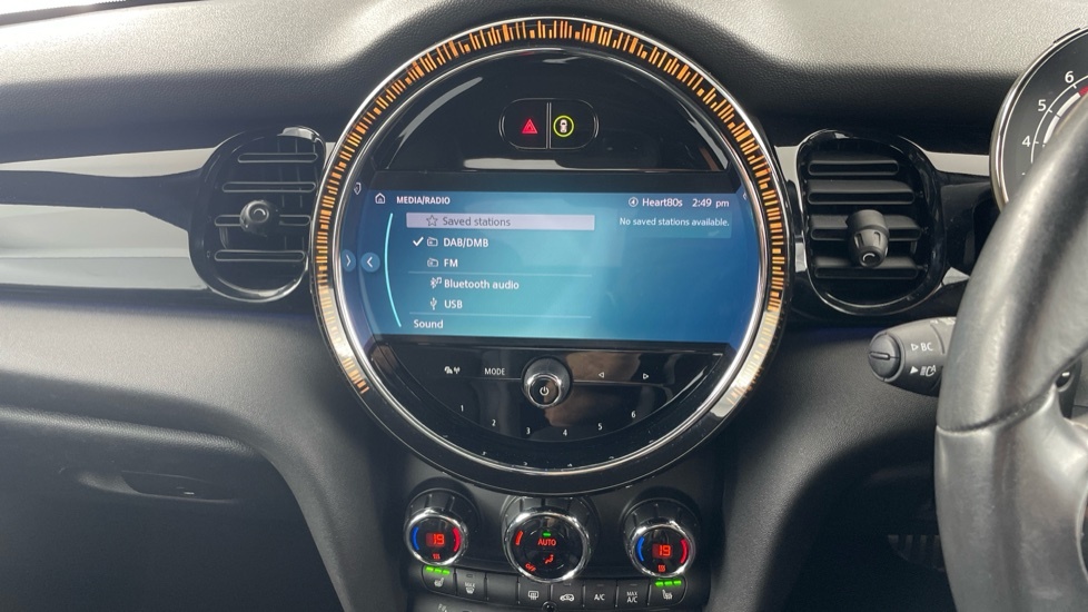 Mini Convertible 1.5 Cooper Sport Premium Plus Yellow #64