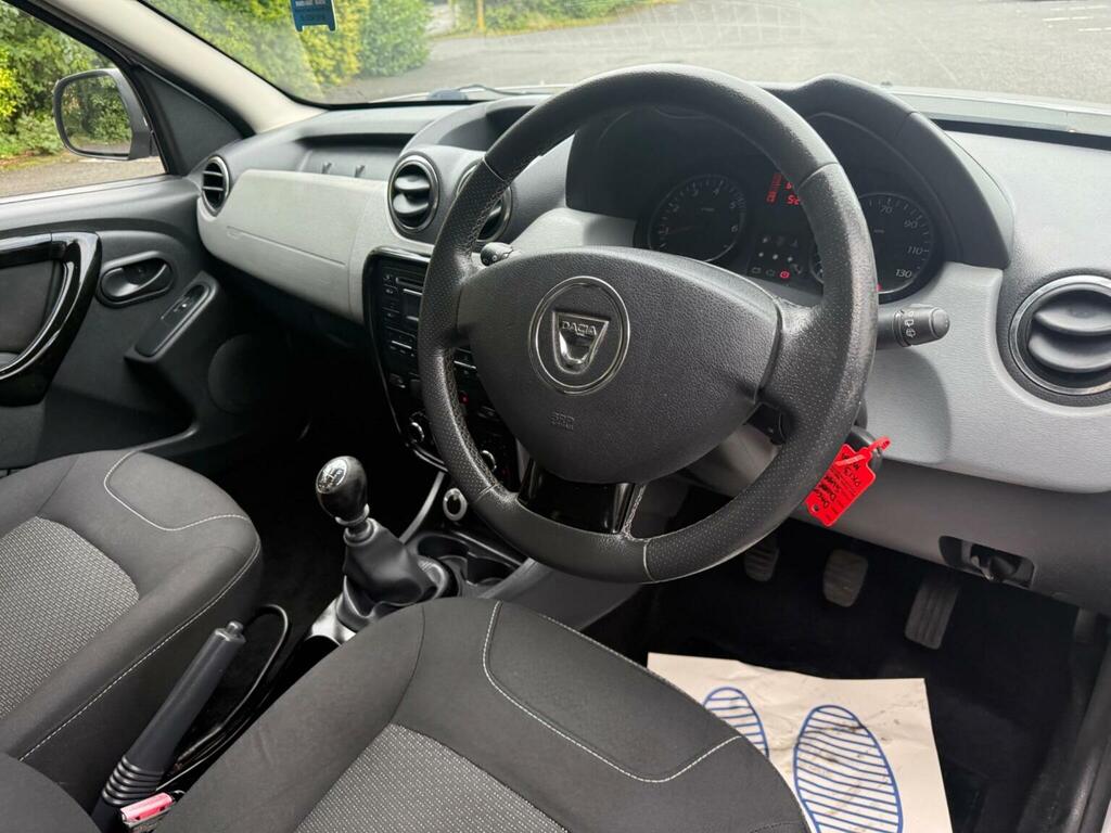 Dacia Duster 1.5 Laureate Dci 4Wd Silver 1 Owner Silver #9