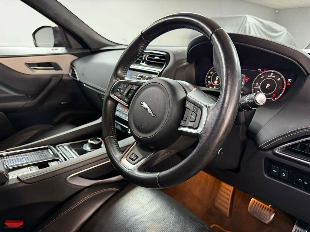 Jaguar F-Pace 2.0 D180 Portfolio Awd Euro 6 Ss Grey #82
