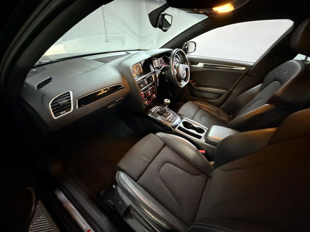Audi A4 2.0 Tdi Black Edition S Tronic Quattro Euro 5 Ss White #20