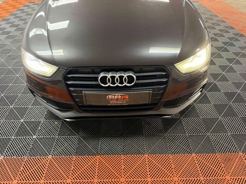 Audi A4 2.0 Tdi Black Edition Saloon Eur Grey #6