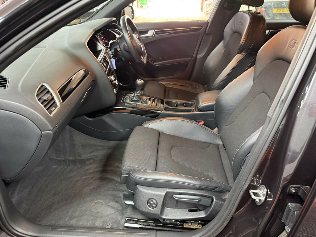 Audi A4 2.0 Tdi Black Edition S Tronic Quattro Euro 5 Ss White #64