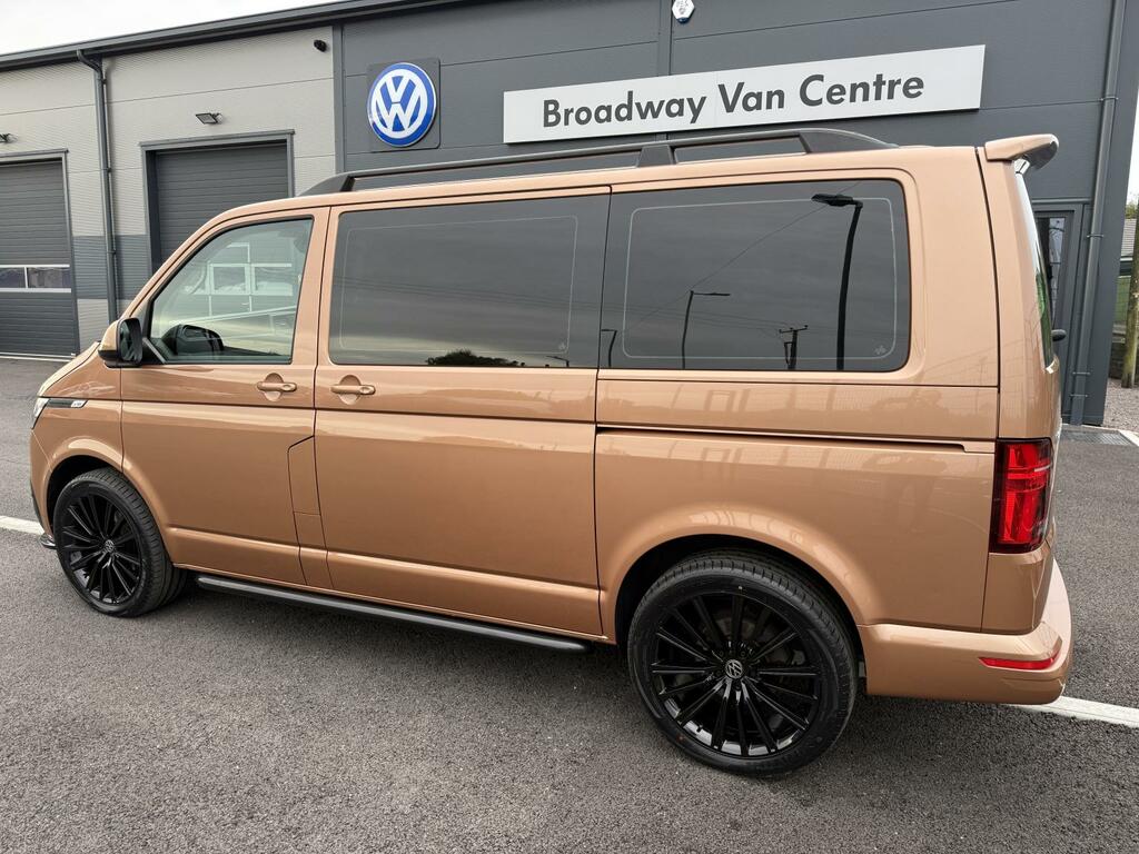 Volkswagen Transporter Shuttle 2.0 Tdi Se 150 7 Speed Dsg Minibus Double Cab Brown #5