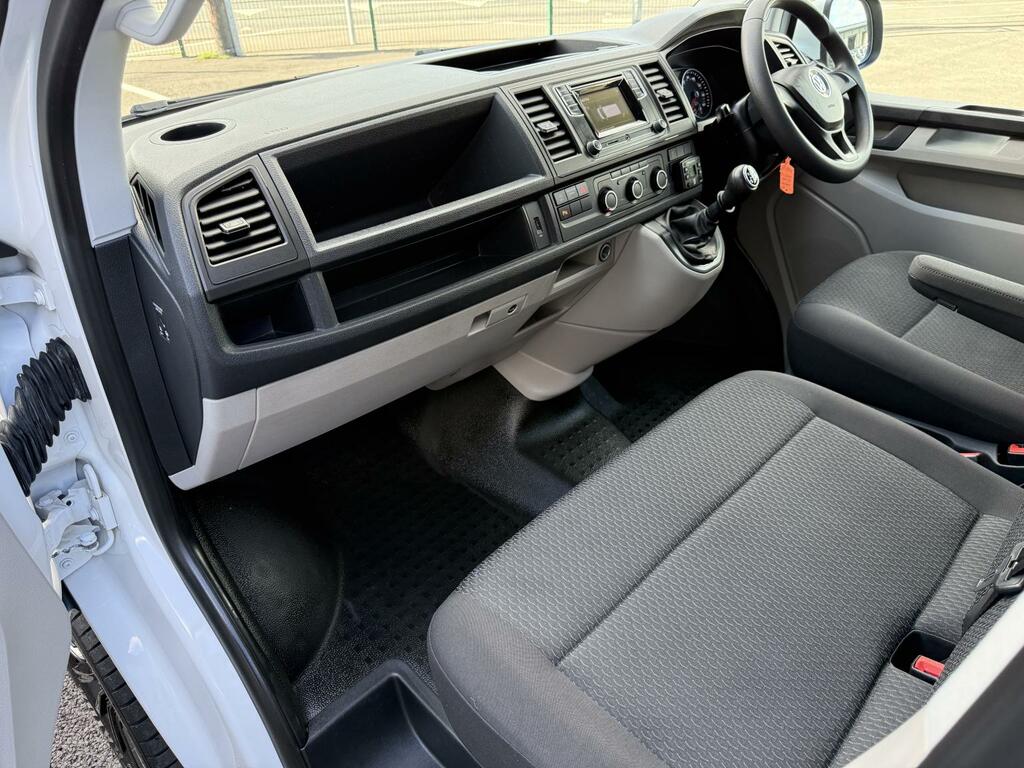 Volkswagen Transporter Shuttle 2.0 Tdi Bmt 150Ps Se Minibus Dsg - 2019 19 Black #19