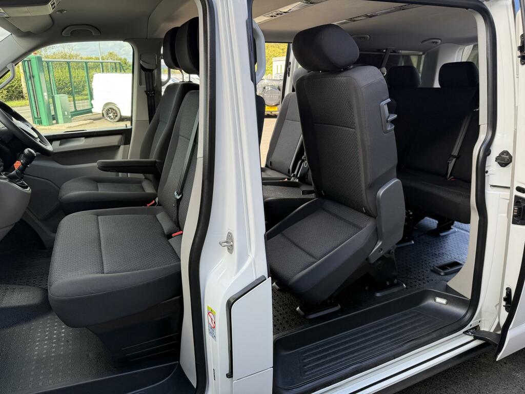Volkswagen Transporter Shuttle 2.0 Tdi Bmt 150Ps Se Minibus Dsg - 2019 19 Black #18