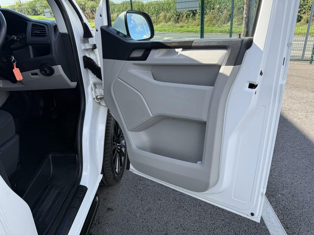 Volkswagen Transporter 2020 2.0 Tdi T32 Highline Panel Van Man Blue #15