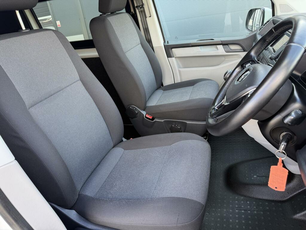 Volkswagen Transporter 2020 2.0 Tdi T32 Highline Panel Van Man Blue #19
