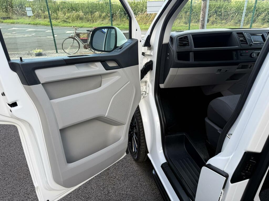 Volkswagen Transporter 2020 2.0 Tdi T32 Highline Panel Van Man Blue #16
