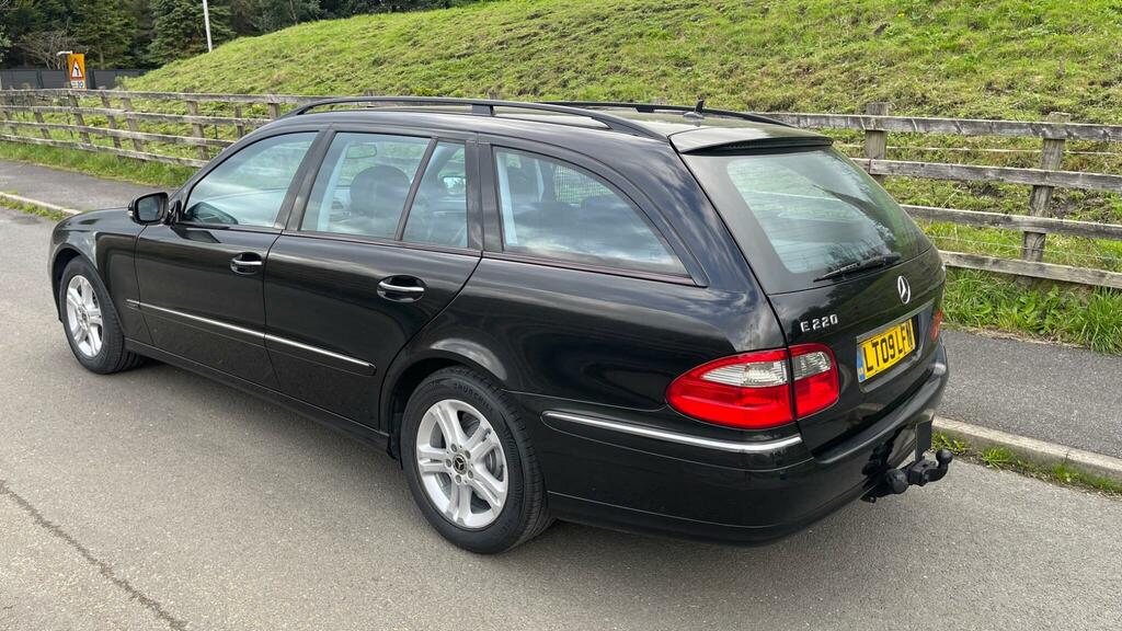 Mercedes-Benz E Class Avantgarde Black #6