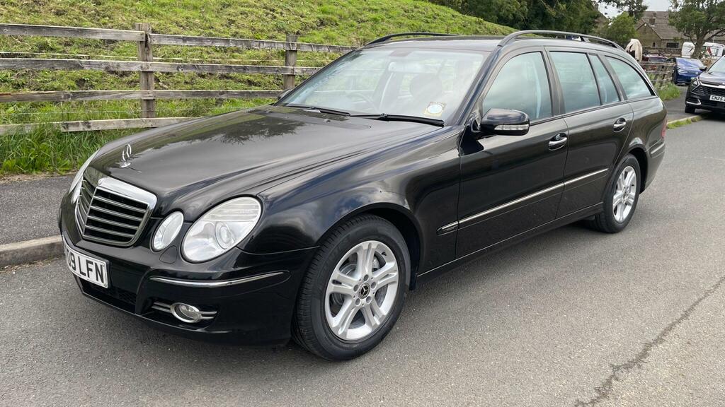 Mercedes-Benz E Class Avantgarde Black #4